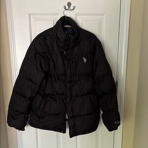 Sleek Black Quilted Puffer Jacket with Stand-Up Collar